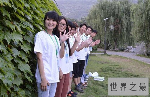 大学生旅游成为流行趋势 不仅锻炼身体还能开阔眼界