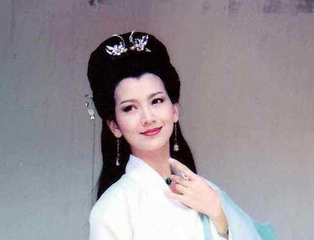 五大最美蛇妖，最美的和最经典的两个蛇妖扮演者相差10岁！
