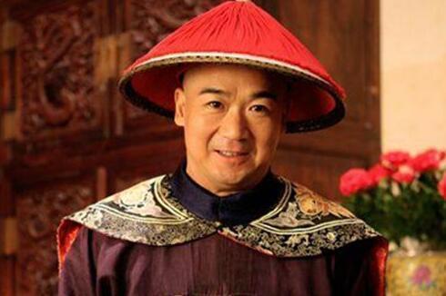 乾隆出了一个上联纪晓岚直接认怂，且说：天下无人能对出下联！