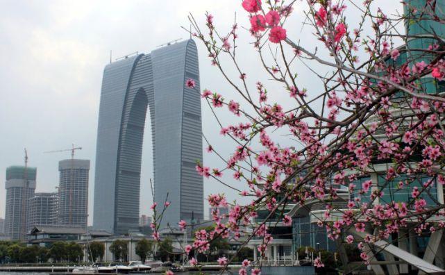 苏州非常著名的地标性建筑，大家都叫它“大秋裤”