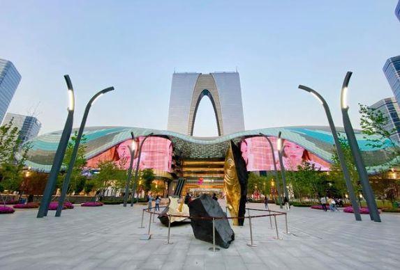 苏州非常著名的地标性建筑，大家都叫它“大秋裤”