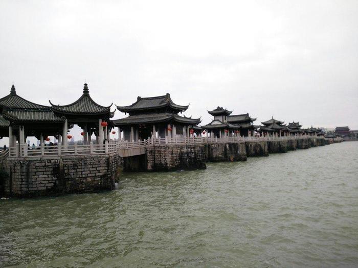 潮州这座桥, 是潮州八景之一, “湘桥春涨”的所在地方!