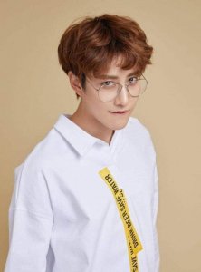 ​泰国巨星Mike上演夺子之战,每年高额抚养费却见不到儿子?