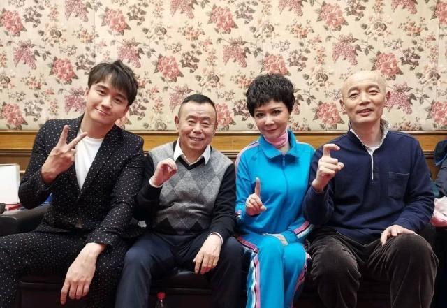 翟天临、葛优春晚“爆款” 小品《“儿子”来了》，因何被点名？