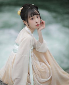 ​汉服：脸型不好看不敢穿汉服？别瞎想了，汉服没有想象中那么挑人