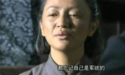 韩冰说：你比军统更像军统，我比你更像共产党，郑耀先听得流泪了