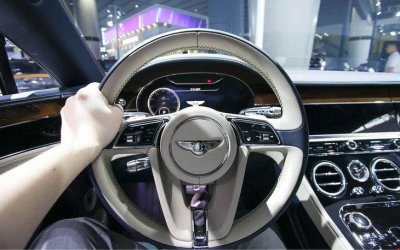 ​汽车方向盘转动异响是怎么回事