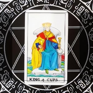 ​塔罗牌解析|圣杯国王(KINGOFCUPS)