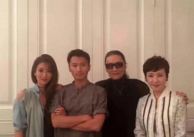 ​谢婷婷晒谢霆锋三父子逛街照！俩儿子身高都超爸爸，并肩而行好帅