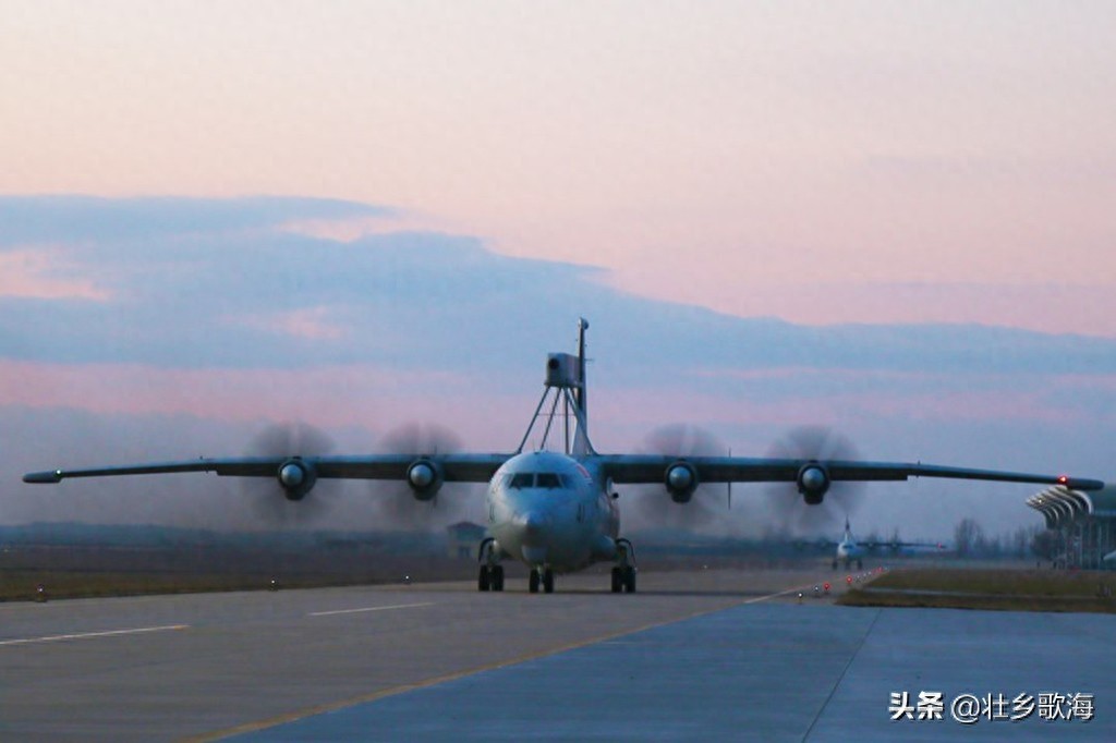 空警-200预警机，中国空军自行研制的第一种中型预警机