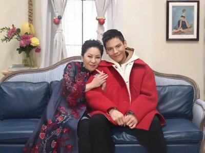 ​向佐回应向太喊话：家庭与事业的双重承诺