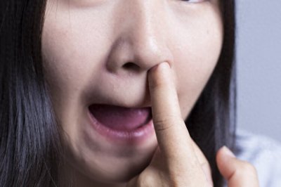 ​医生忠告：每个爱挖鼻孔的人，或早或晚可能承受4个后果，尽早改