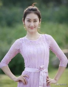 ​演了40部戏叫不出名字，如今演《陌上又花开》，风头盖过女主角