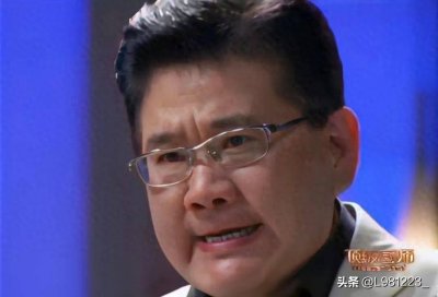 ​＂从医学才子到主持巨星：曹可凡的辉煌陨落与人生启示＂