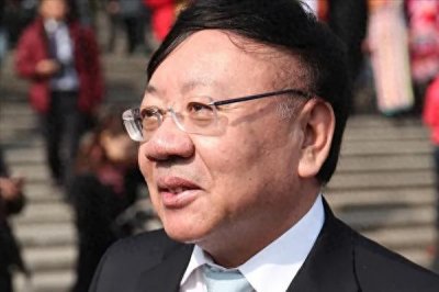 ​王文良：曾拥有国内首个私人港口，身家130亿，今欠667亿遁逃美国
