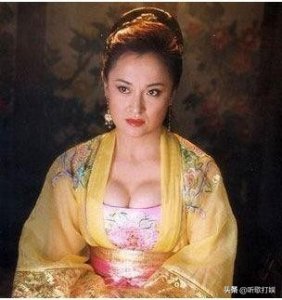 ​《雪山飞狐》中的苗若兰，差点插足万梓良婚姻，闪嫁富豪也很恩爱