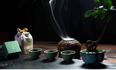 ​古代文人趣谈：为何古人把“焚香”当作雅事之首？有何历史渊源？