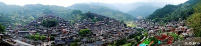 ​贵州凯里：苗族最大聚居地 - 西江千户苗寨