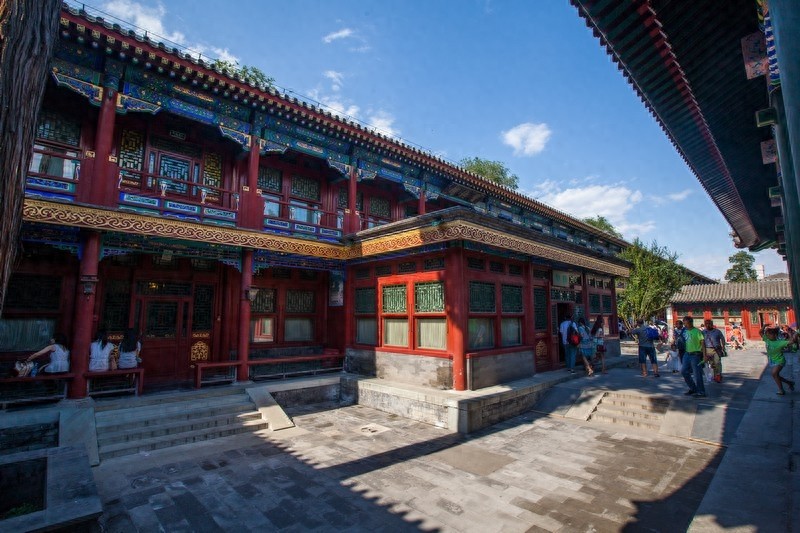 和珅的宅邸恭王府，一座恭王府，半部清代史，清代规模最大王府