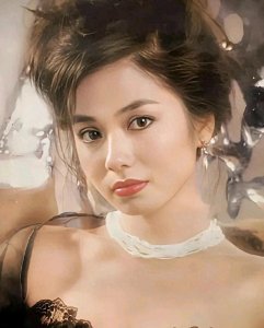 ​“香港第一丑女”余慕莲的传奇人生慷慨捐献