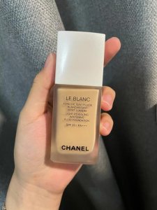 ​适合干皮又遮瑕的粉底（春夏必败的5款好用裸妆粉底）