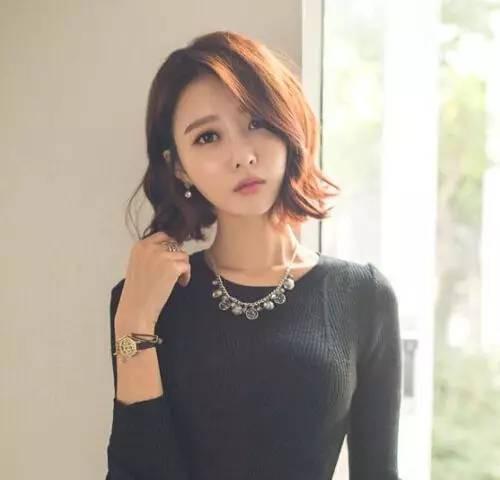 七款女人减龄中短发直发清纯卷发