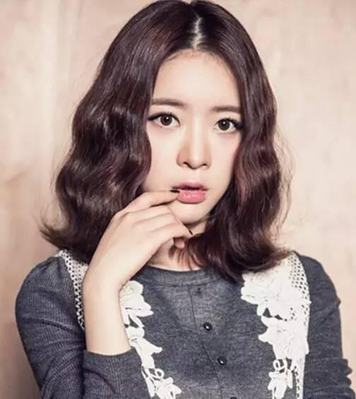 七款女人减龄中短发直发清纯卷发