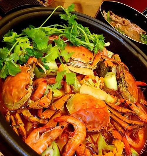 三亚海鲜大排档里的香辣蟹用的什么品种的蟹