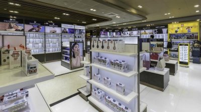 ​进境免税店浦东机场1号航站楼新开业，全球底价不止香水化妆品！
