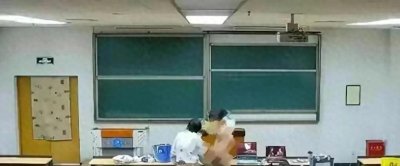 ​教室门揭秘：学生言行曝光引发公众震惊！