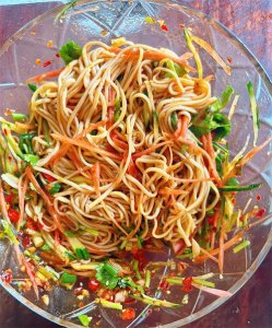 ​凉面在家也可以做，好吃开胃，简单好学