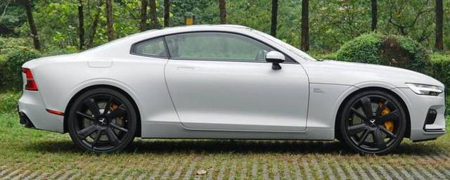 类似倒三角的车标是什么车-