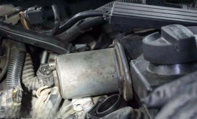 ​发动机气门油封怎么换