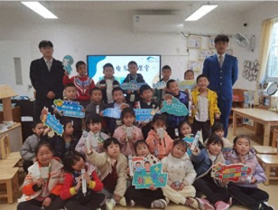 ​成都有轨电车全线开通5周年“蓉2予你 文明出行”系列活动持续开展