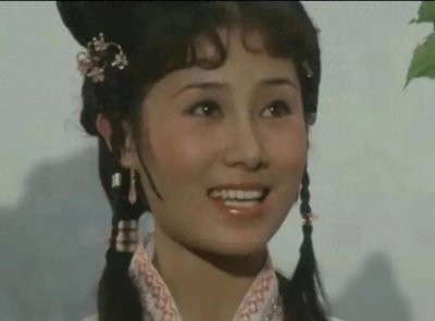 ​昔日荧幕女神丁岚：从少林倩影到跨界人生的传奇