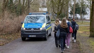 ​雷根斯堡的安全局势窜上头条：拆除长凳，结伴上学