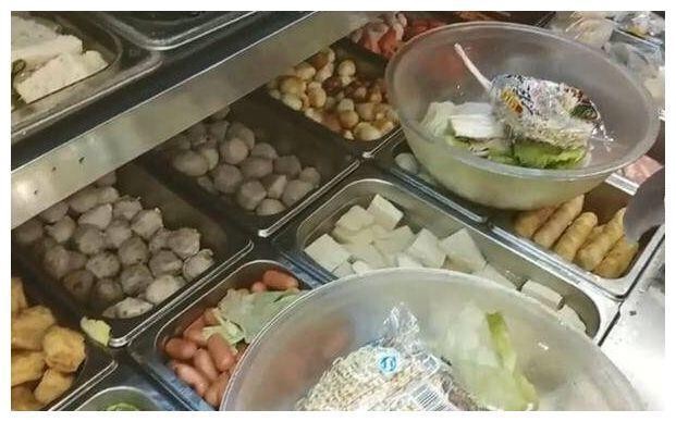 “张亮麻辣烫”卖44元一份,被网友吐槽:直接点外卖更划算