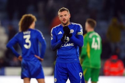 ​范尼斯特鲁伊面临巨大压力，莱斯特城深陷降级泥潭