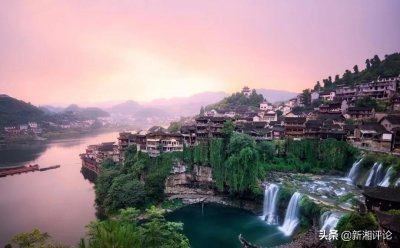 ​芙蓉镇：土家文化滋养的千年古镇