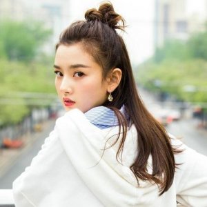 ​女明星妈妈长啥样？宋祖儿妈妈已经能够靓了，蒋依依妈妈直接出道