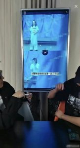 周冬雨刘昊然打球后同回家中 俩人疑似因戏生情