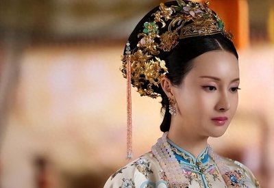 ​惠妃：四妃之首，请求康熙处死亲子胤褆，支持皇八子争储却得善终