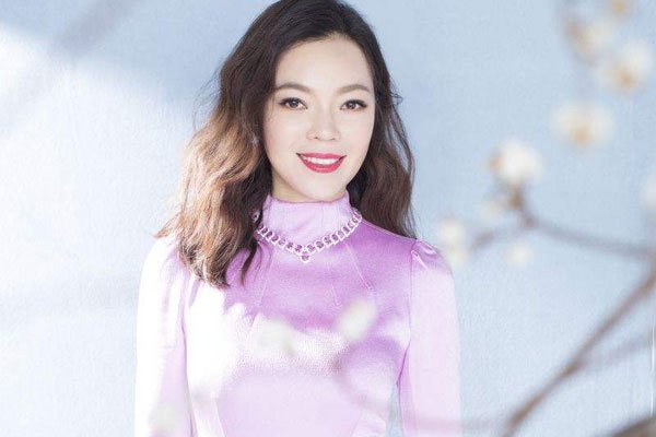 富士康老板娘曾馨莹个人资料 父女恋生三个孩子