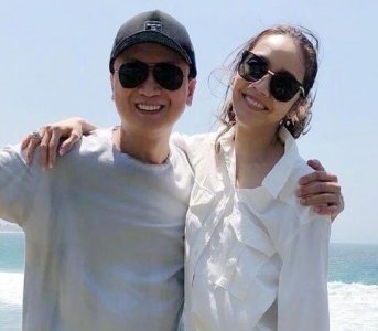 ​黄伯俊个人资料介绍(侯佩岑老公黄伯俊是干嘛的)