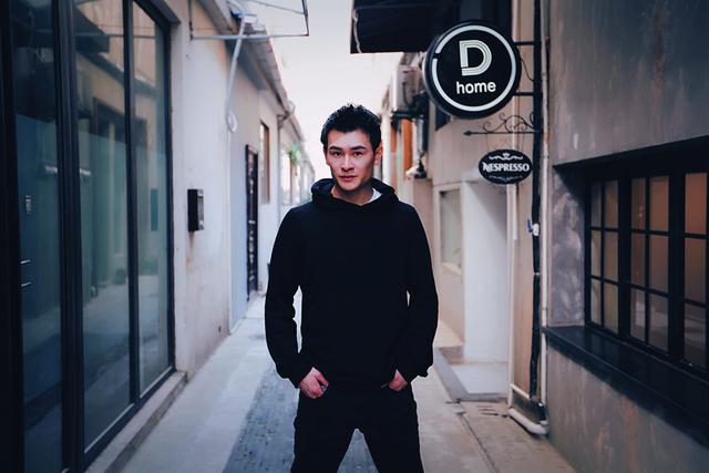 徐克版七剑下天山电影老版（蓝志伟导演作品七剑下天山之七情花）(3)