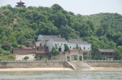 ​全球十大最耀眼的皇家宫殿，布达拉宫位于拉萨古城，是中国最伟大的古迹之一