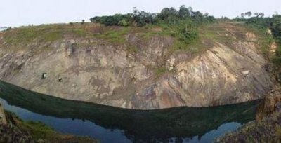 ​藏宝遗书之谜引起轩然大波