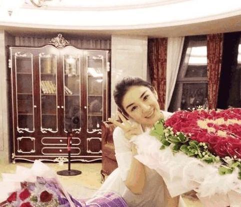 带你看看黄奕住的豪宅，如今都自食其力，内部装修很雅致