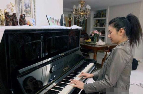 带你看看黄奕住的豪宅，如今都自食其力，内部装修很雅致