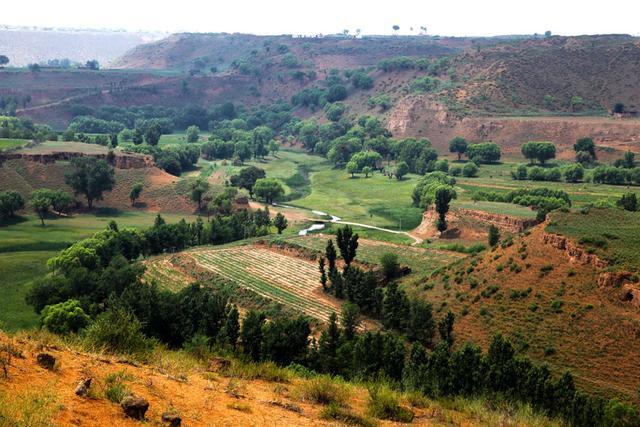 3、河套大峡谷。